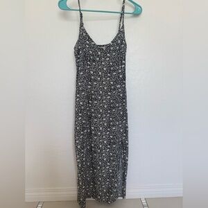 Abercrombie & Fitch Black and White Floral Midi Dress